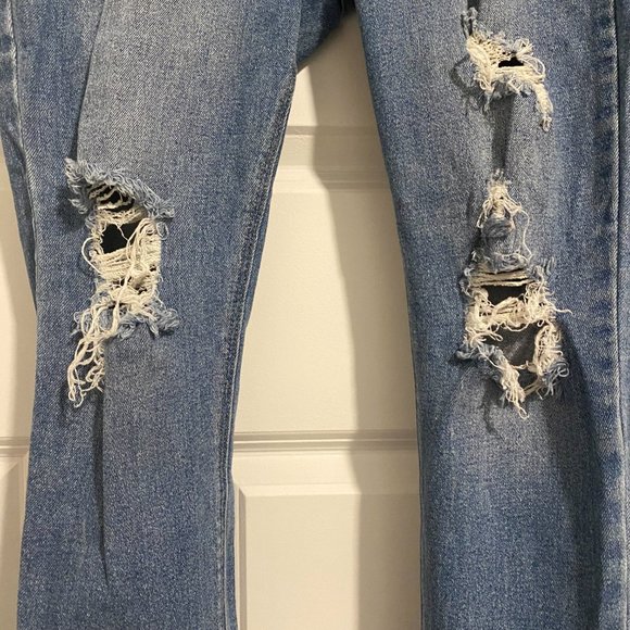 Old Navy Distressed Rockstar Super Skinny Jeans - Size 6 - Picture 3 of 8